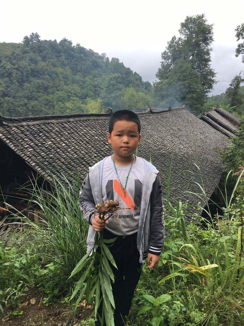 那个让老师骄傲的“调皮”班级！30年同学聚会<strong></p>
<p>国旅联合股票</strong>，还伴有一封来自贵州的感谢信