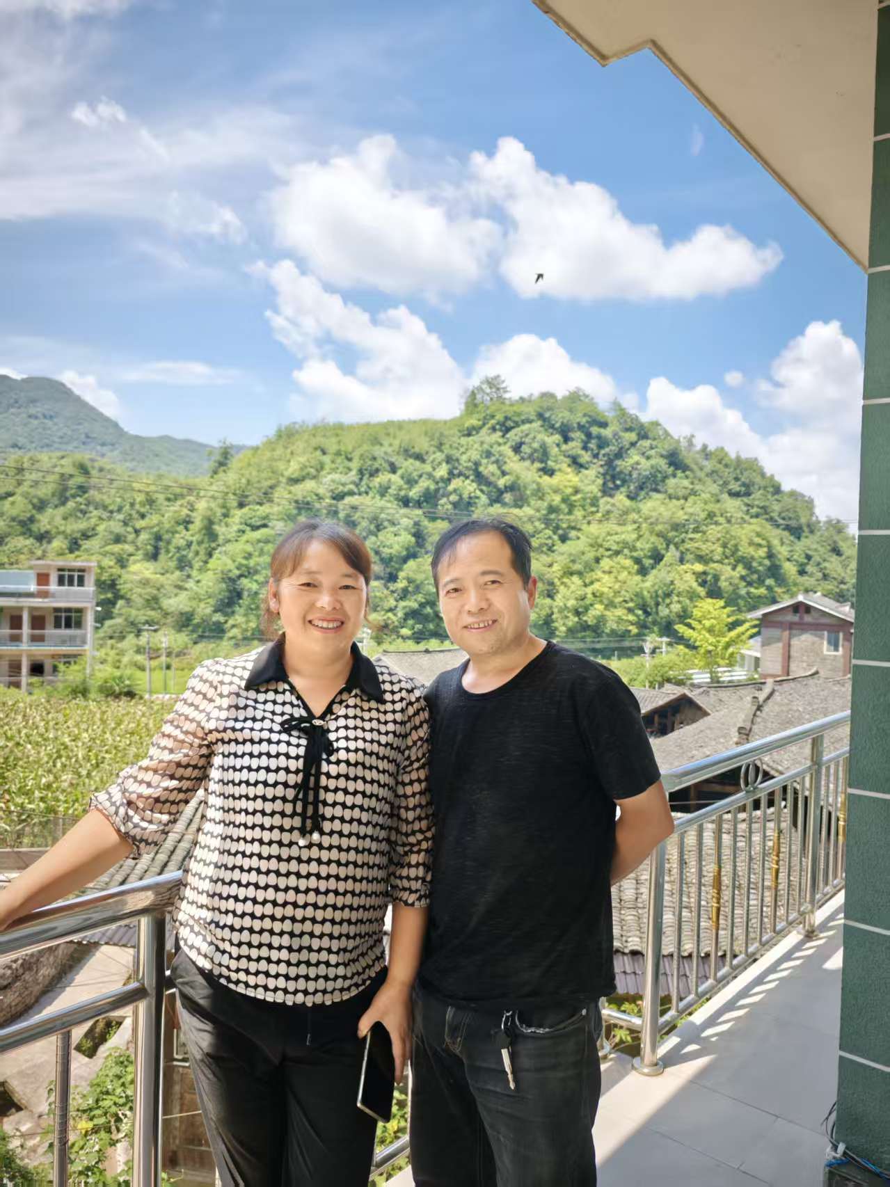 那个让老师骄傲的“调皮”班级！30年同学聚会<strong></p>
<p>国旅联合股票</strong>，还伴有一封来自贵州的感谢信