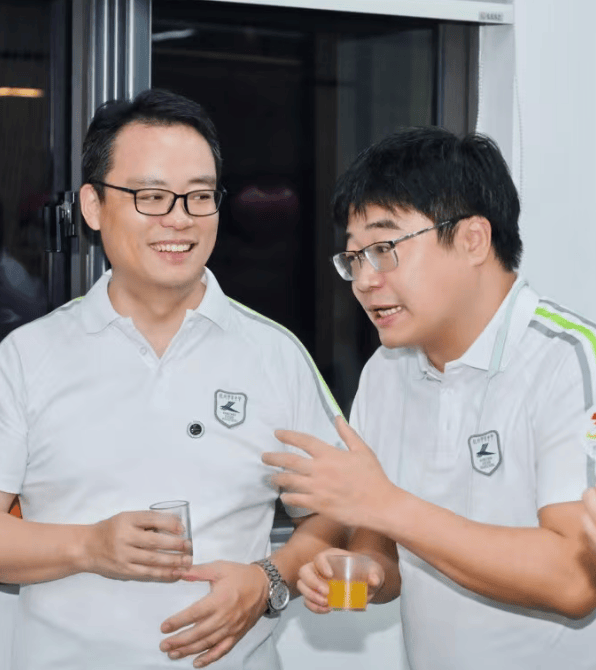 那个让老师骄傲的“调皮”班级！30年同学聚会<strong></p>
<p>国旅联合股票</strong>，还伴有一封来自贵州的感谢信