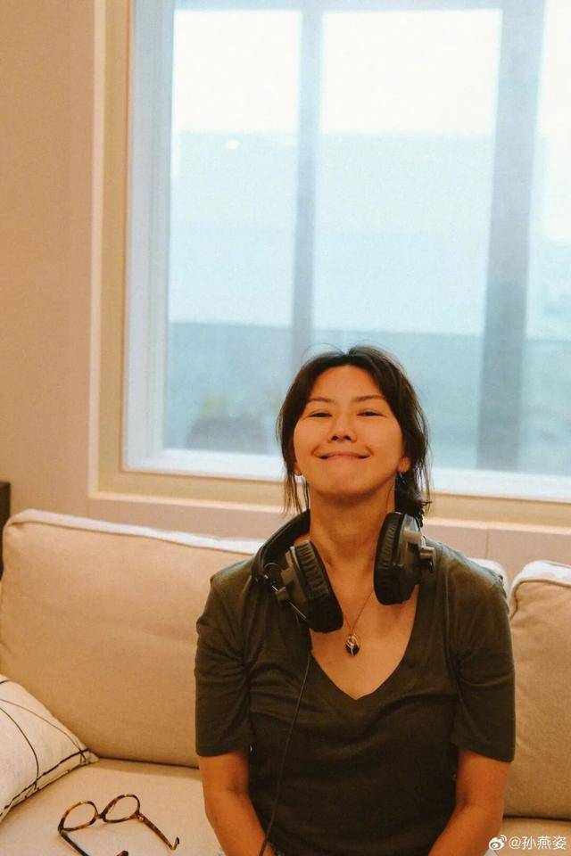 韩红透露孙燕姿捐款超千万<strong></p>
<p>国旅联合股票</strong>，以孙女士署名，叮嘱不要公开姓名