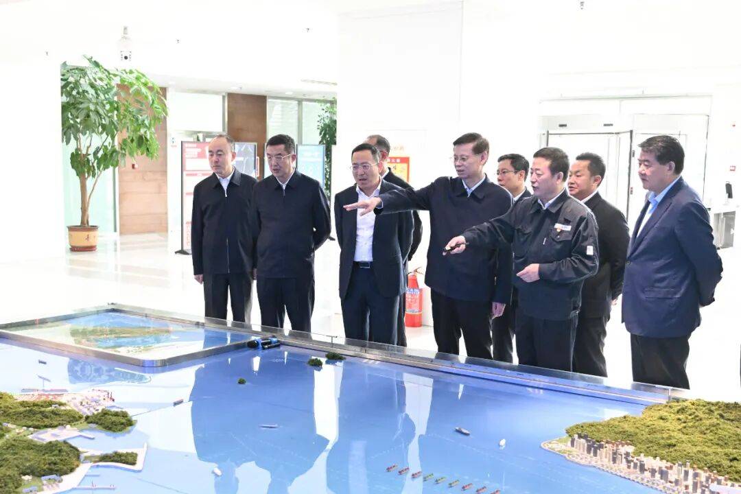 新任辽宁省委书记许昆林<strong></p>
<p>金运激光股票</strong>,到大连调研