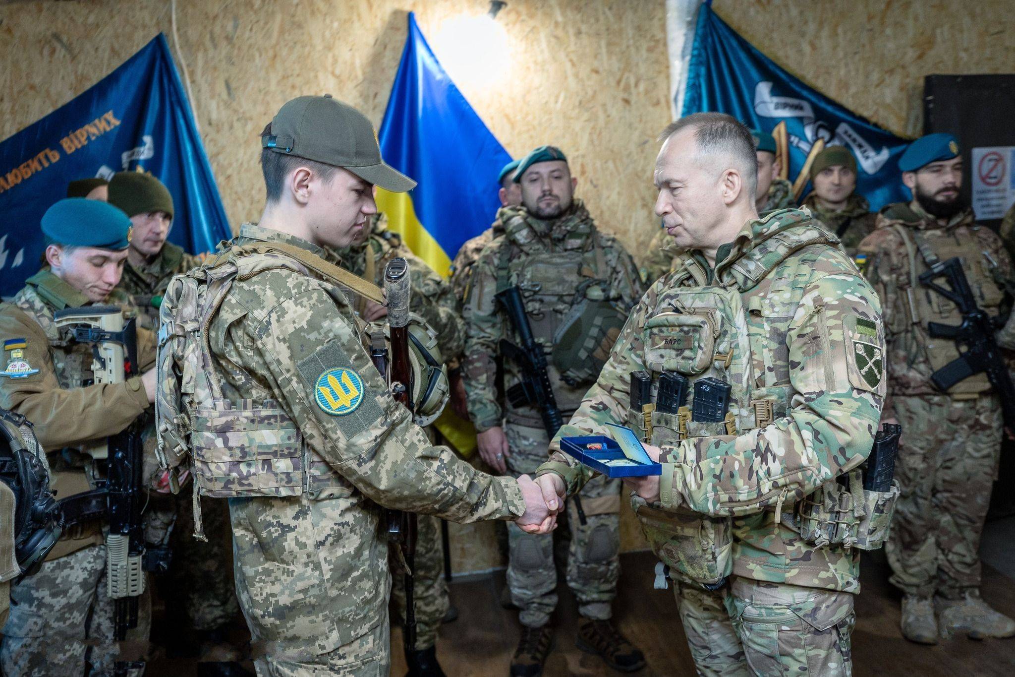 “爱国者”变成废铁<strong></p>
<p>金运激光股票</strong>，乌军开始被俄弹道导弹暴打，突防概率100%