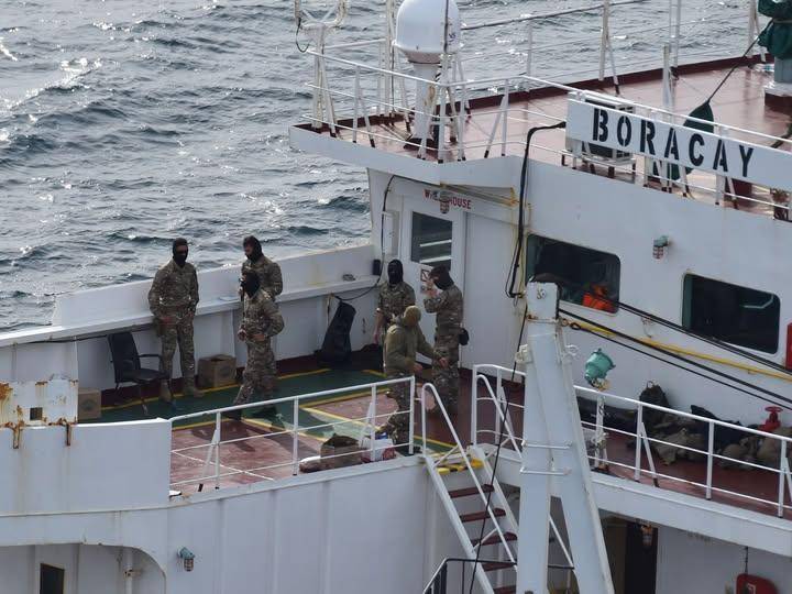 截停印度石油<strong></p>
<p>鲁信创投股票</strong>，闯下大祸后，法国要对中国船长审判，英媒嘲讽法军