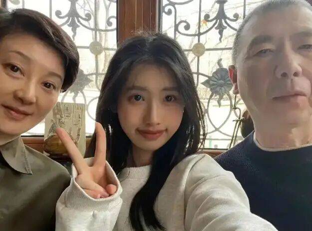 考古|冯小刚带女儿去陈思诚工作室！开个人账号还读影视专业<strong></p>
<p>鲁信创投股票</strong>，她也要“女承父业”吗？