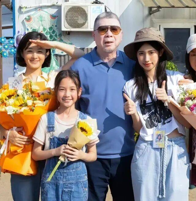 考古|冯小刚带女儿去陈思诚工作室！开个人账号还读影视专业<strong></p>
<p>鲁信创投股票</strong>，她也要“女承父业”吗？