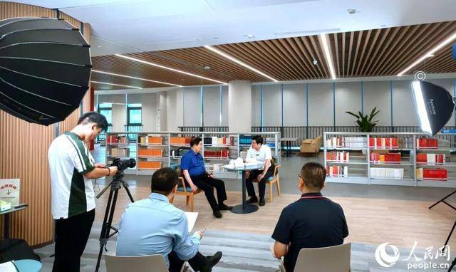 曹德旺:<strong></p>
<p>中国嘉陵股票</strong>我承诺捐100亿元一定算数