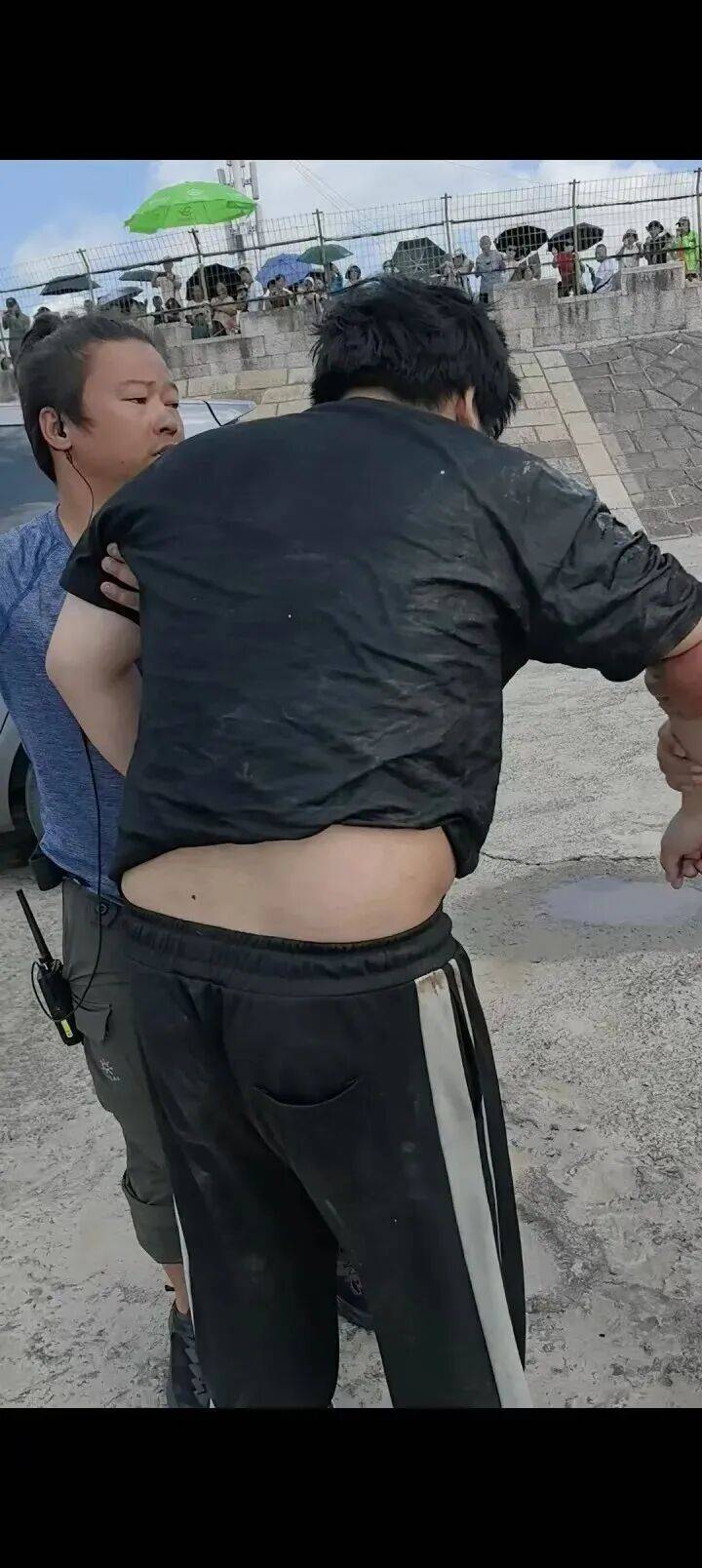 230斤重小伙酒后落水<strong></p>
<p>中国嘉陵股票</strong>，漂浮7小时终获救……