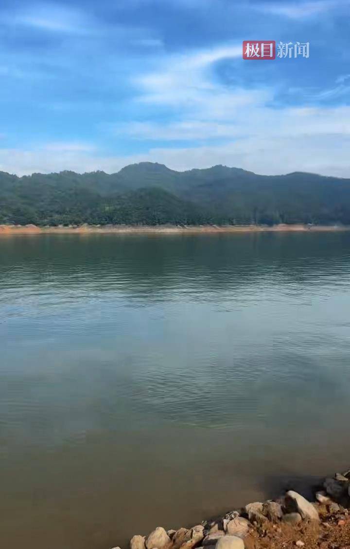 义乌23岁外卖小哥蹊跷失踪22天:凌晨两点独自到一处水库<strong></p>
<p>中国嘉陵股票</strong>,现场只找到电动车和鞋