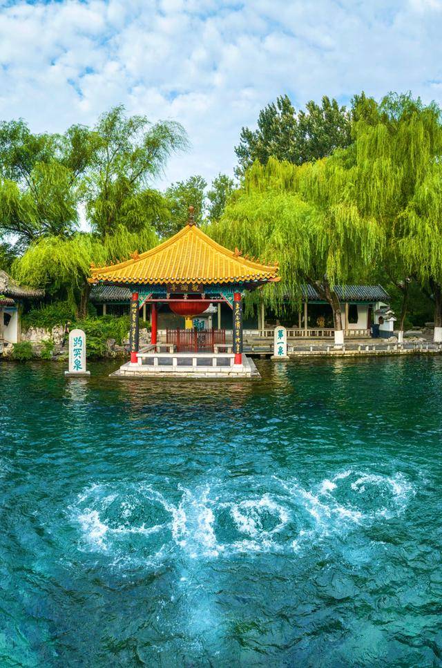 趵突泉地下水位突破30米大关<strong></p>
<p>中国嘉陵股票</strong>！济南泉水进入最佳观赏季