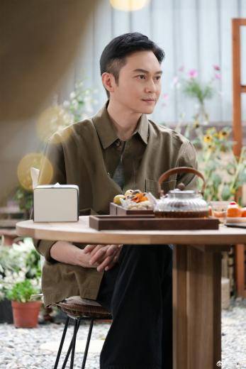 张智霖谈退休:怕观众“可怜”才看演出<strong></p>
<p>农业银行股票代码</strong>,未来计划体面谢幕!