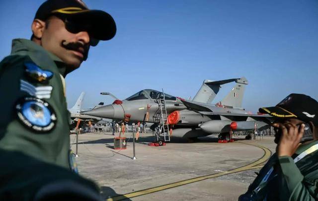 攻击-11进驻西部边境<strong></p>
<p>农业银行股票代码</strong>，要不是卫星图曝光，印度永远不知道早已被盯上