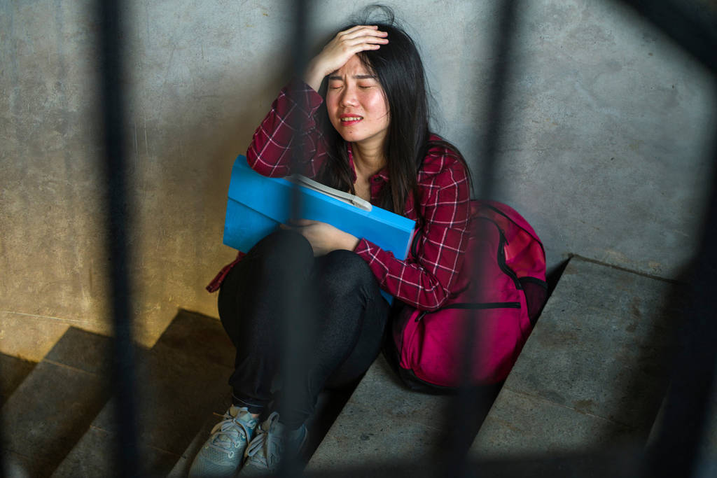 留学生陷入定制电诈剧本 要75万自证清白