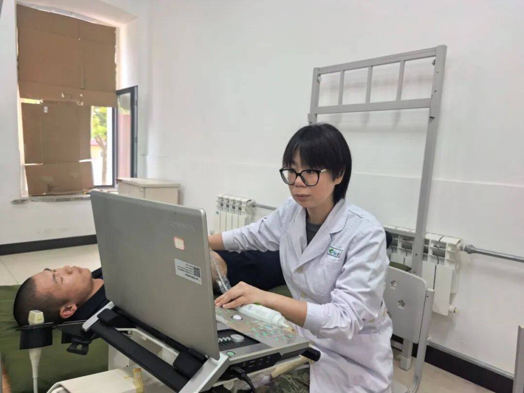 白衣为甲<strong></p>
<p>杭齿前进股票</strong>，守护戎装！第九六七医院温情服务新兵“入营第一关”