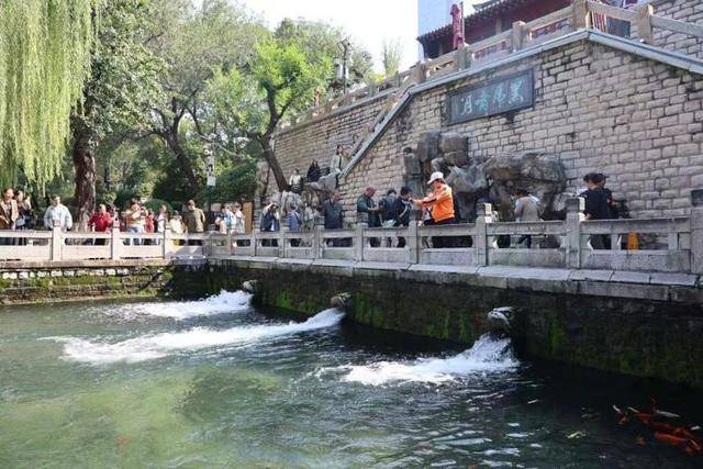 黑虎泉喷得“兽头”都不够用了!济南群泉竞涌<strong></p>
<p>宏达高科股票</strong>,几十年一见