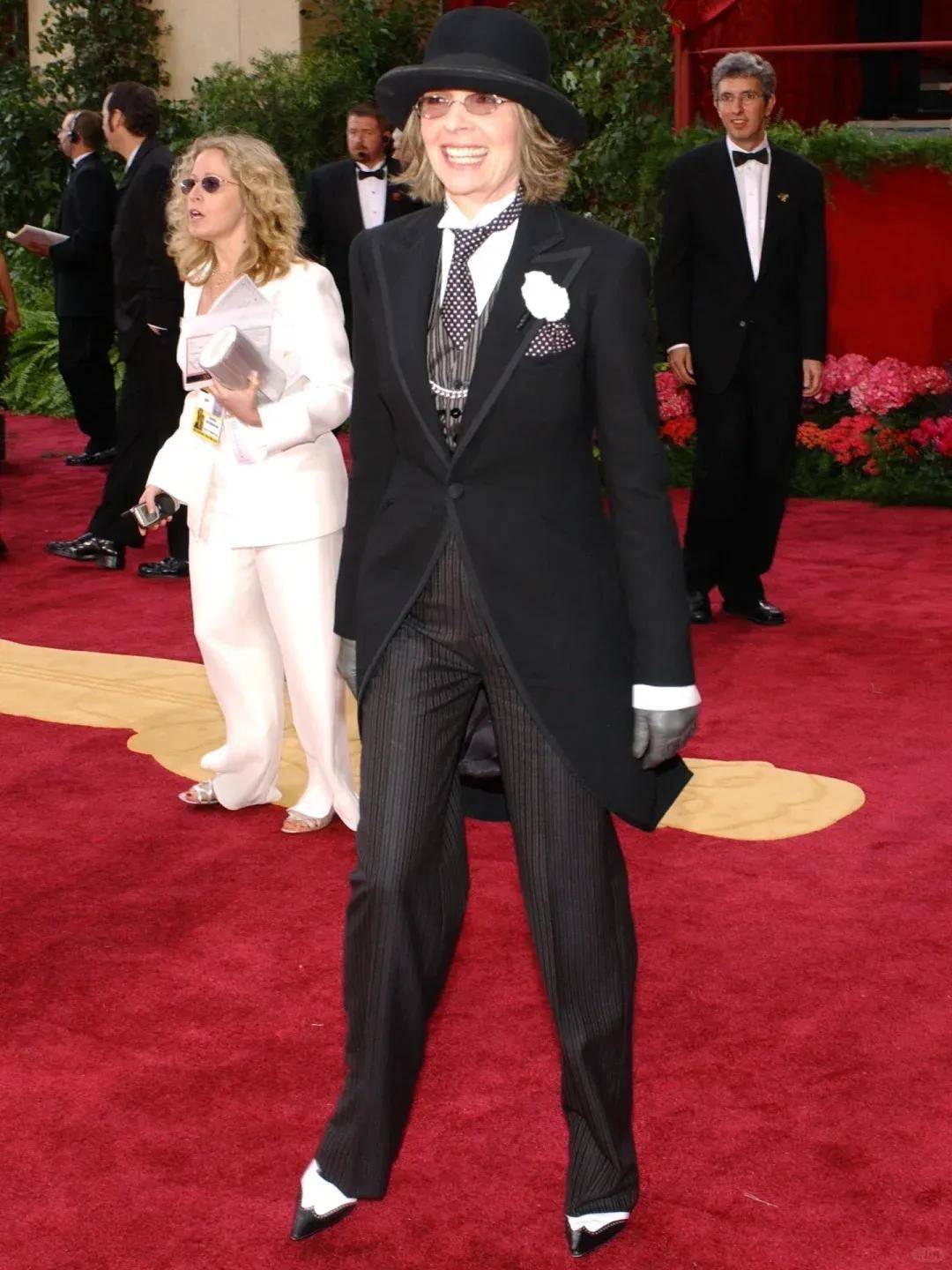 79岁奥斯卡影后离世<strong></p>
<p>宏达高科股票</strong>，她是男神收割机，松弛中性风穿搭鼻祖