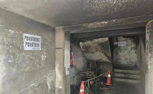 仅仅30秒<strong></p>
<p>皇氏乳业股票</strong>,男子全身烧伤90%!别再这样充电!