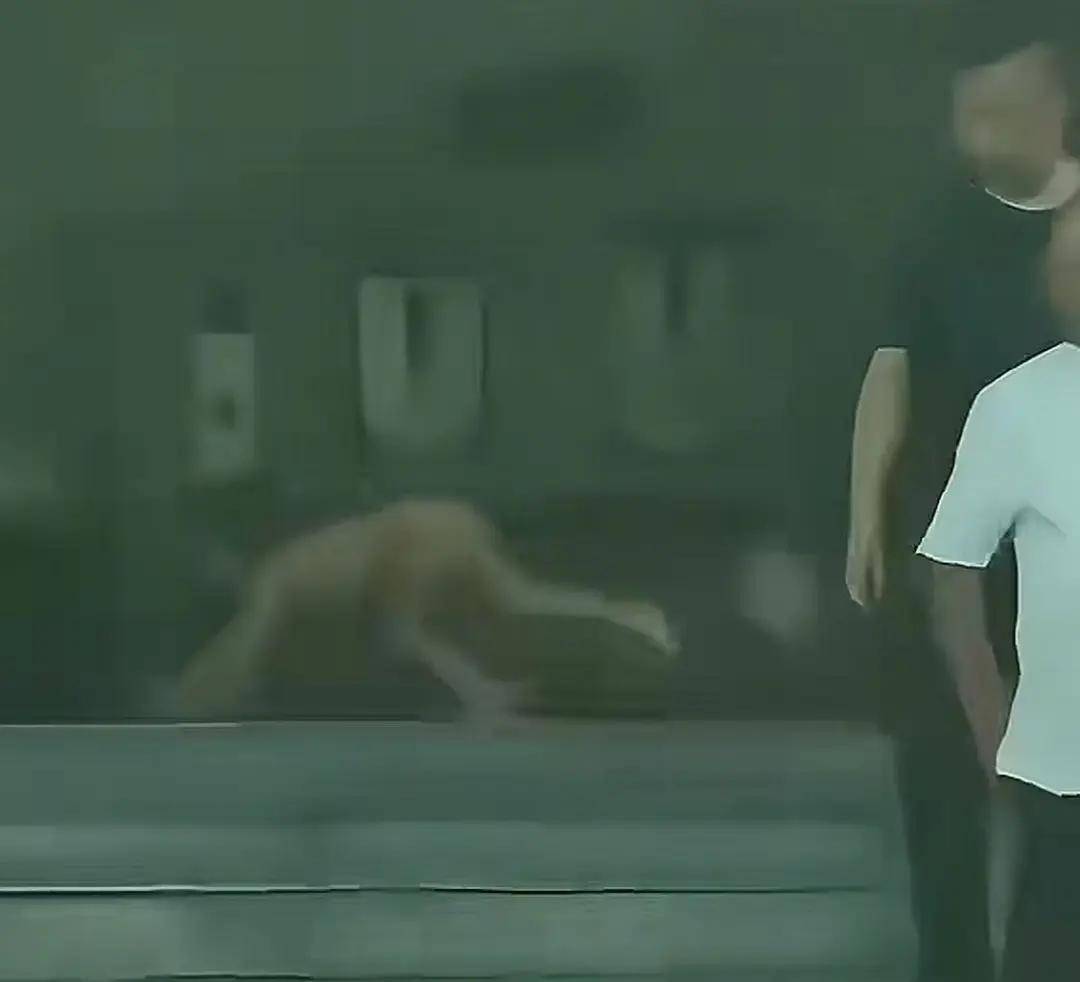 最新消息：“野人孩子”将落户北京！“孩子妈以前也不喜欢穿衣服”<strong></p>
<p>000552股票</strong>，公安机关对其父母展开调查