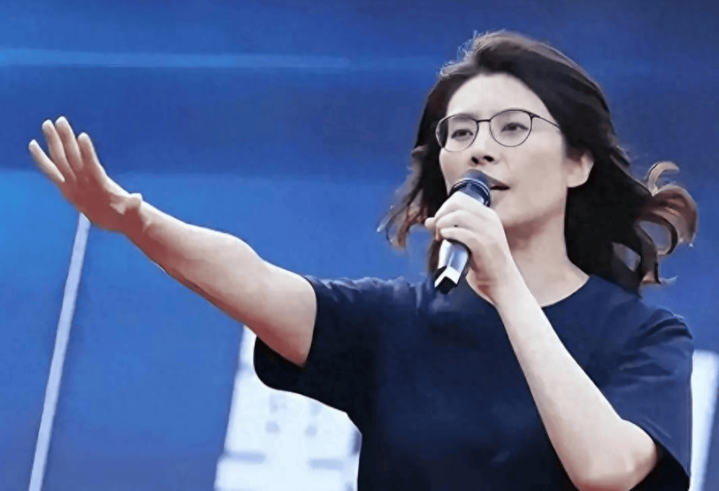 沉寂24小时后<strong></p>
<p>000552股票</strong>，大陆致贺电，郑丽文递出三句话，两岸同属中华民族