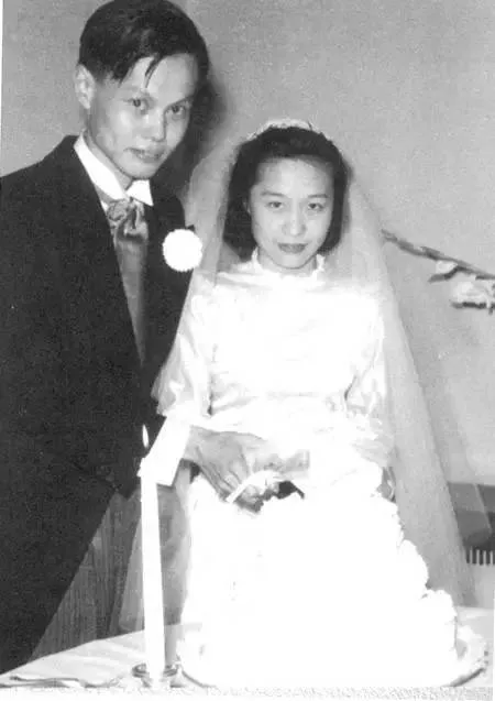 103岁杨振宁去世<strong></p>
<p>000552股票</strong>,象牙塔倒塌