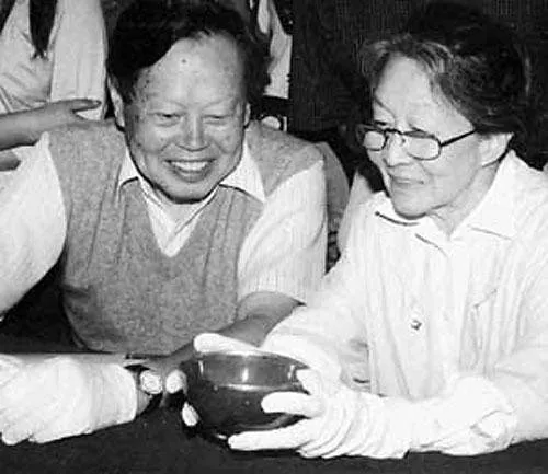 103岁杨振宁去世<strong></p>
<p>000552股票</strong>,象牙塔倒塌