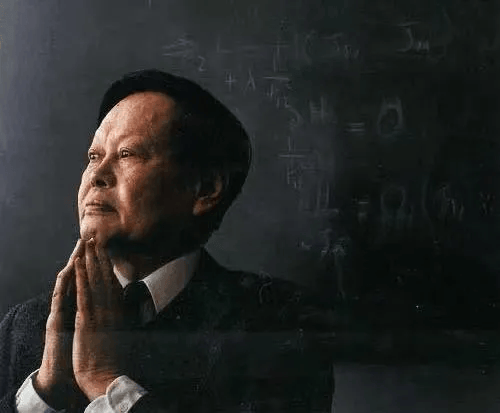 103岁杨振宁去世<strong></p>
<p>000552股票</strong>,象牙塔倒塌