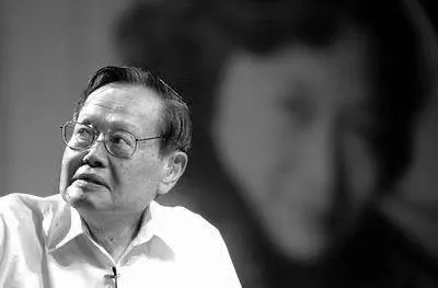 103岁杨振宁去世<strong></p>
<p>000552股票</strong>,象牙塔倒塌