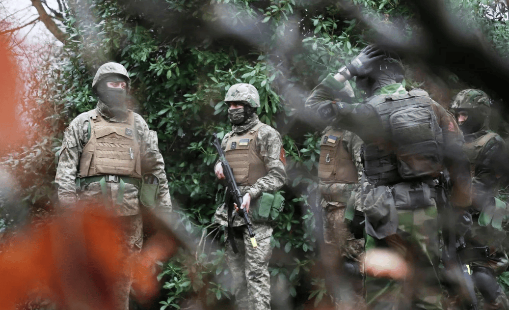 泽连斯基态度大转弯<strong></p>
<p>600303股票</strong>，乌克兰考虑放俄罗斯一马，解除制裁归还3000亿资产