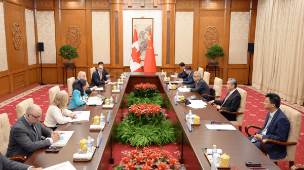 加拿大涉华表态：想见面<strong></p>
<p>601998股票</strong>，想和中方建立战略关系