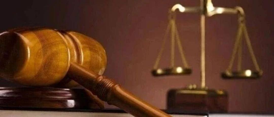 游客雪山游玩不慎滑倒致骨折 景区旅游公司拒赔后法院这样判