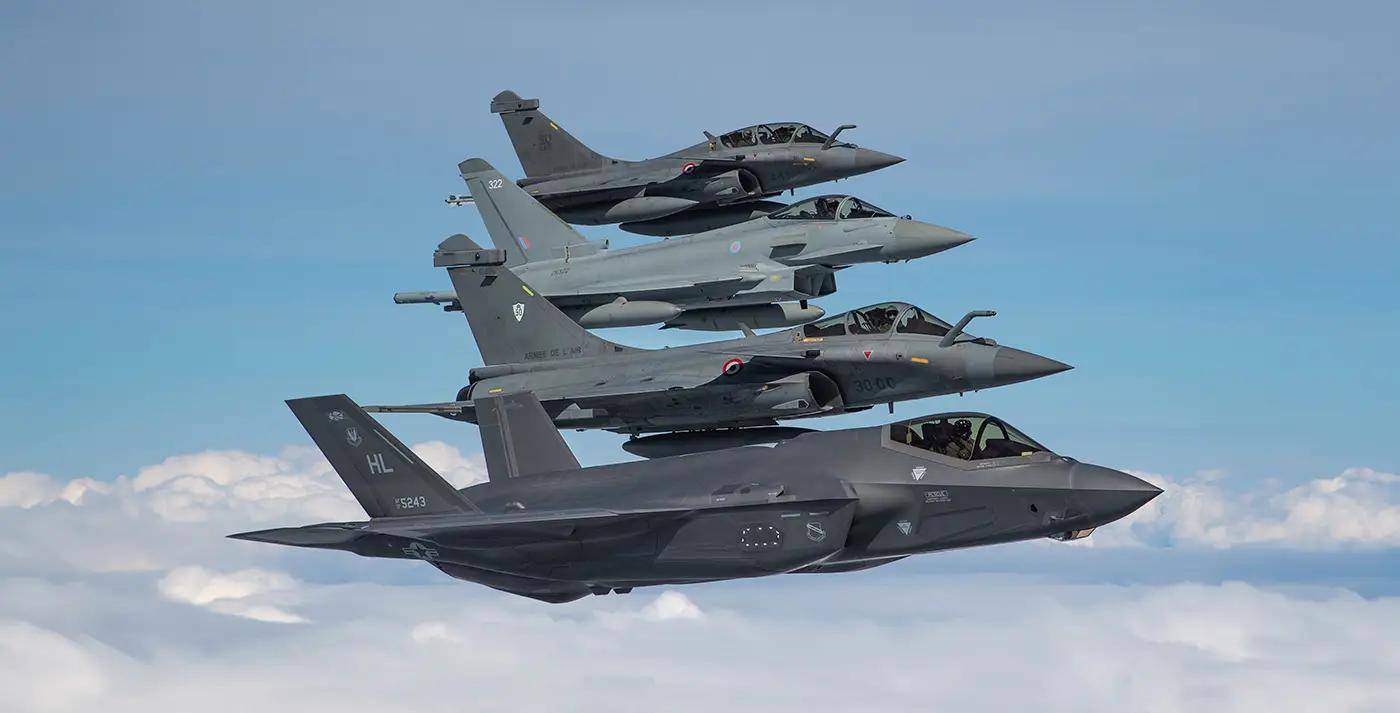 美军天塌了<strong></p>
<p>华夏能源革新股票基金</strong>，美智库承认：还没碰上中国，美式军备神话被提前打破