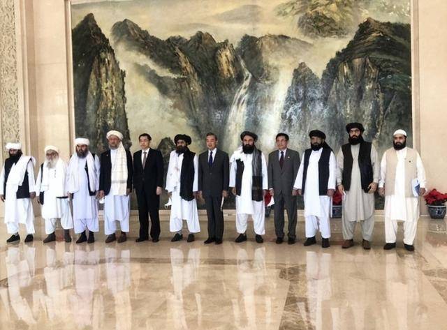 当着全球的面<strong></p>
<p>华夏能源革新股票基金</strong>，塔利班放出狂言，不偏不倚，正好撞在中方“枪口上”