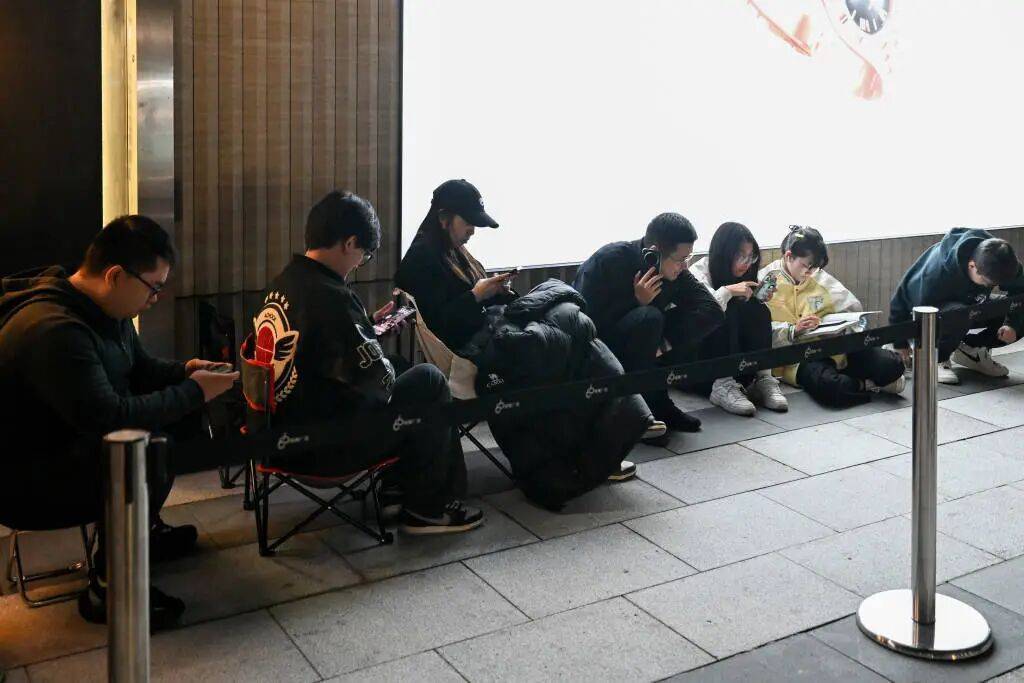 大幅涨价<strong></p>
<p>华夏能源革新股票基金</strong>，有的一夜涨6000元！顾客通宵排队：值得