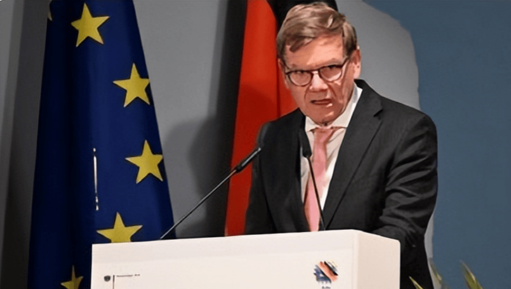 3天后<strong></p>
<p>顺丰股票002352</strong>，德国外长又反悔了，想跟中方尽快通话，重新安排访华行程