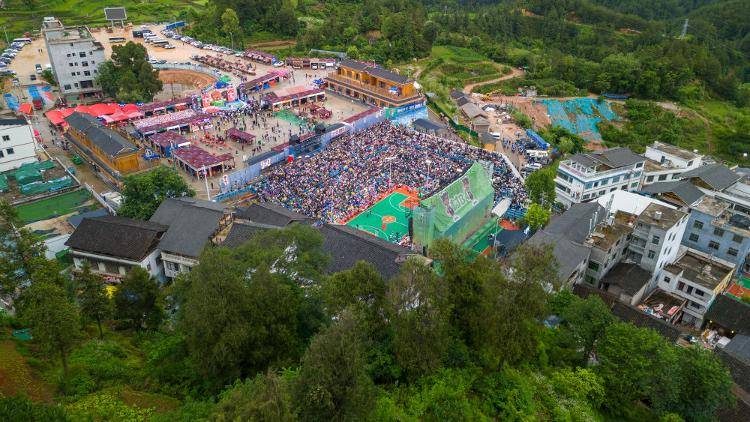 爆火4年后<strong></p>
<p>顺丰股票002352</strong>，“村BA”怎么样了？