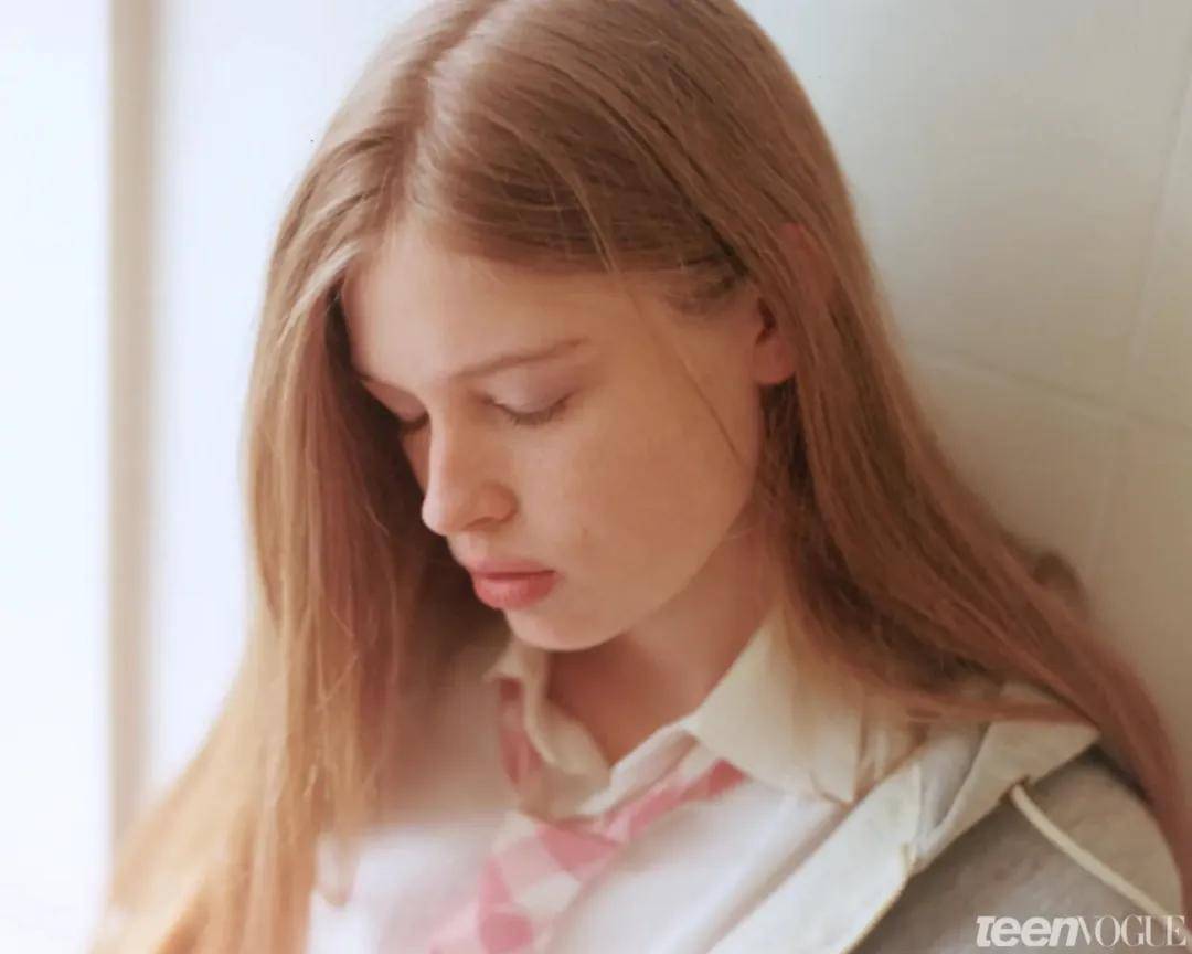 马斯克21岁女儿：改名字、换性别、与父亲决裂后<strong></p>
<p>股票新闻</strong>，靠当模特力争经济独立