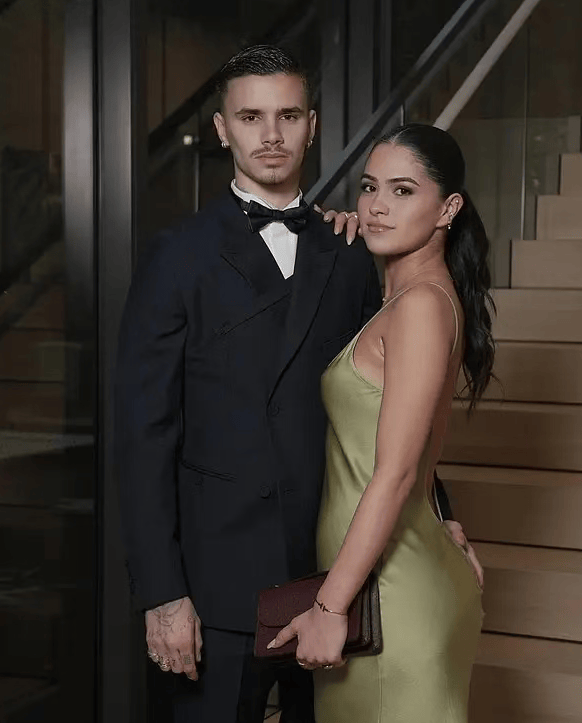 考古|小贝俩儿子恋上同一个女人<strong></p>
<p>股票新闻</strong>，原来贝克汉姆家族关系破裂竟是因为她！