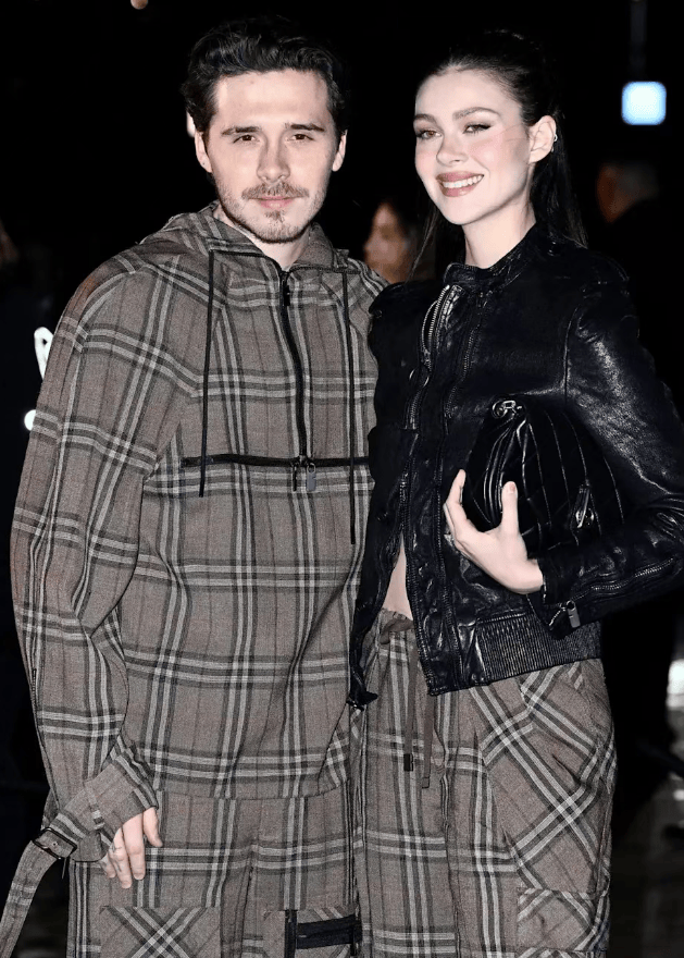 考古|小贝俩儿子恋上同一个女人<strong></p>
<p>股票新闻</strong>，原来贝克汉姆家族关系破裂竟是因为她！