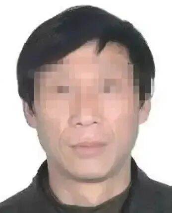 自称“昆仑童子”“玉皇大帝”“紫薇圣人”<strong></p>
<p>白银股票</strong>，敛财超500万、奸淫妇女10人！起底“天道鸿元”