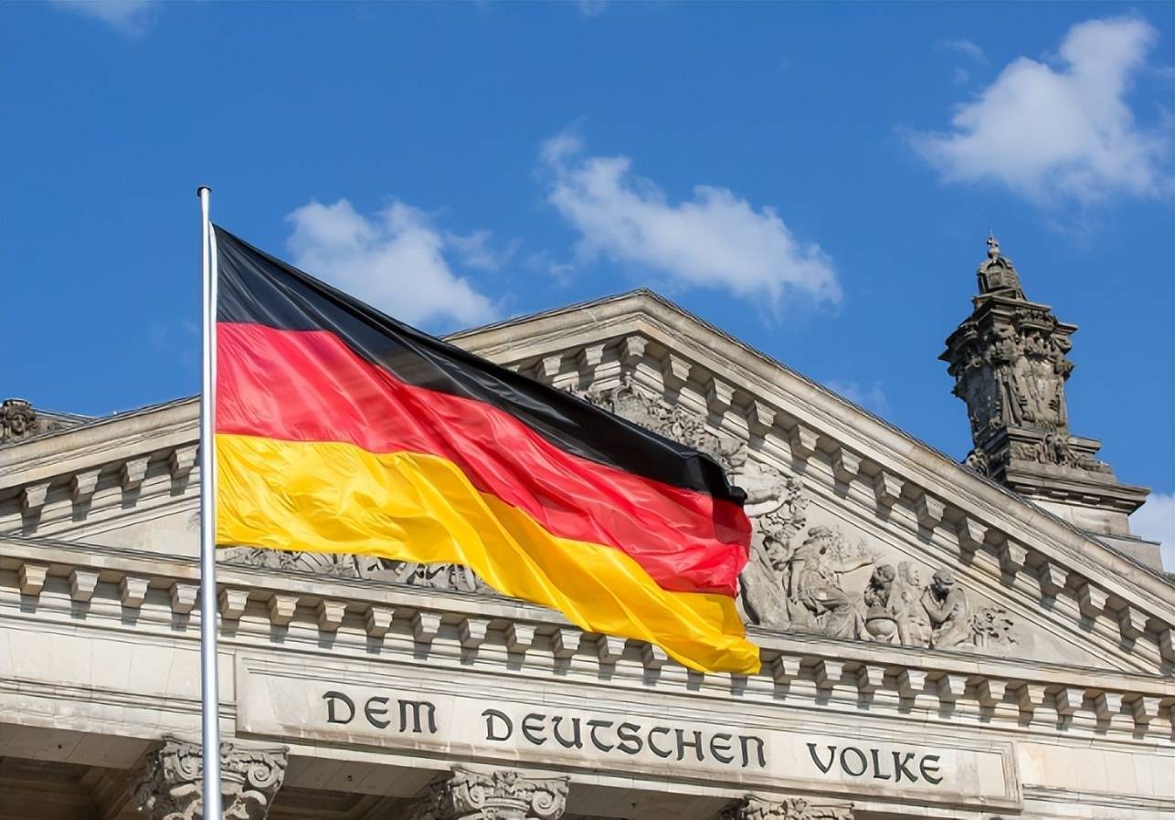 默茨对华动手<strong></p>
<p>白银股票</strong>,德国准备花20亿欧元换下中国设备,美国做梦都要笑醒!