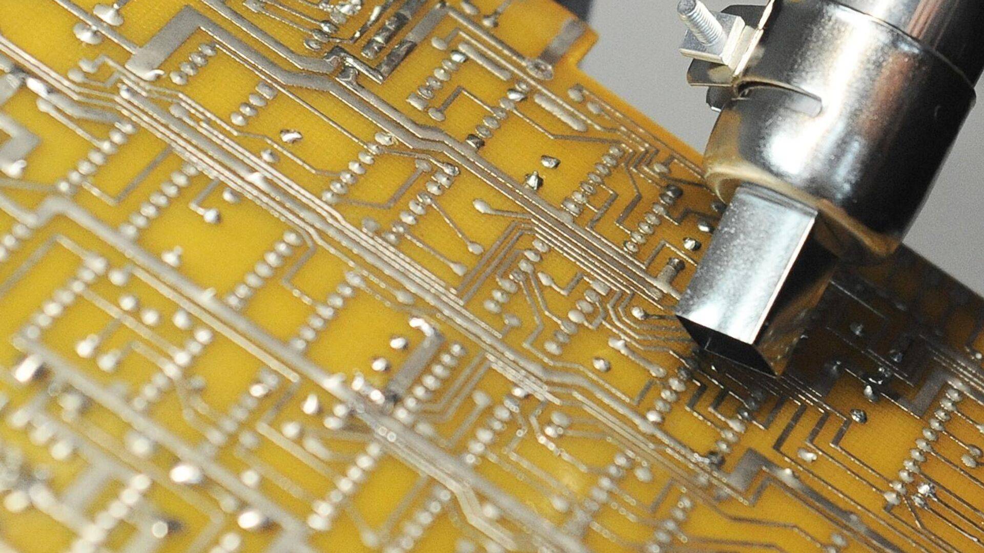 中美谈妥之后<strong></p>
<p>股票知识入门</strong>,安世中国准备B计划:断供属实,荷兰安世目前欠10亿元货款!