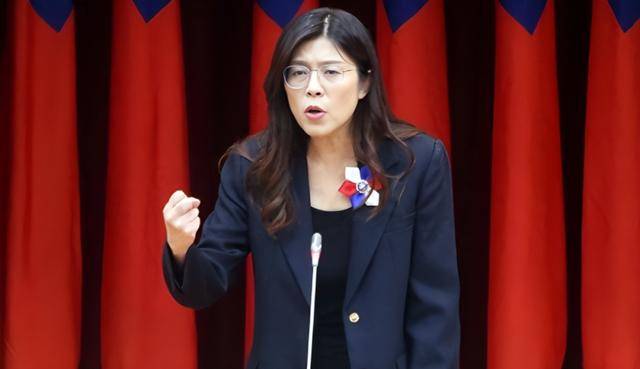 郑丽文：台湾在最危险时刻<strong></p>
<p>股票知识入门</strong>，两岸必须和平稳定，否则一切都免谈！