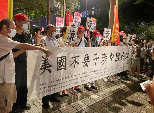 郑丽文：台湾在最危险时刻<strong></p>
<p>股票知识入门</strong>，两岸必须和平稳定，否则一切都免谈！