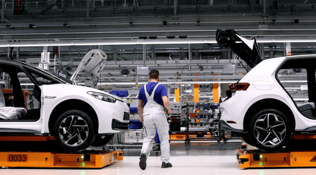 金灿荣：荷兰没有服软迹象<strong></p>
<p>连云港股票</strong>，中国要打到完全胜利！