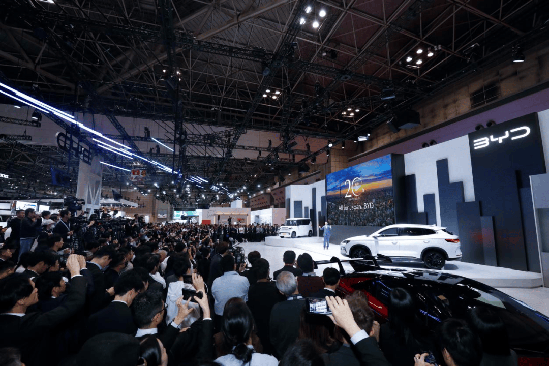 研发投入等于三大车企之和 比亚迪的技术护城河有多深?