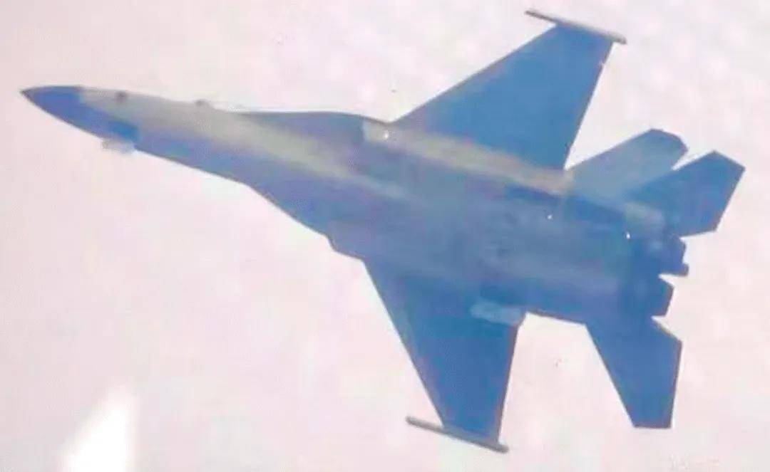 歼-35青春版<strong></p>
<p>连云港股票</strong>?076专用舰载机?新机“超级小黄蜂”究竟是干嘛的?