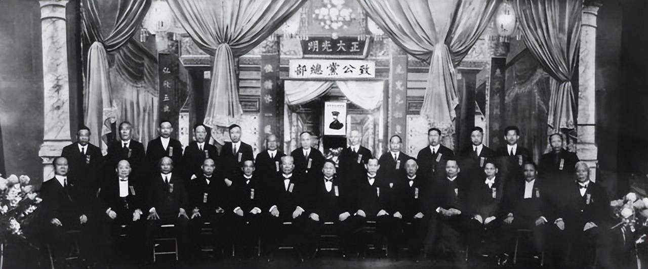 洪门成立“除奸队”<strong></p>
<p>连云港股票</strong>,消灭台独!赖清德傻眼了,洪门究竟有多厉害