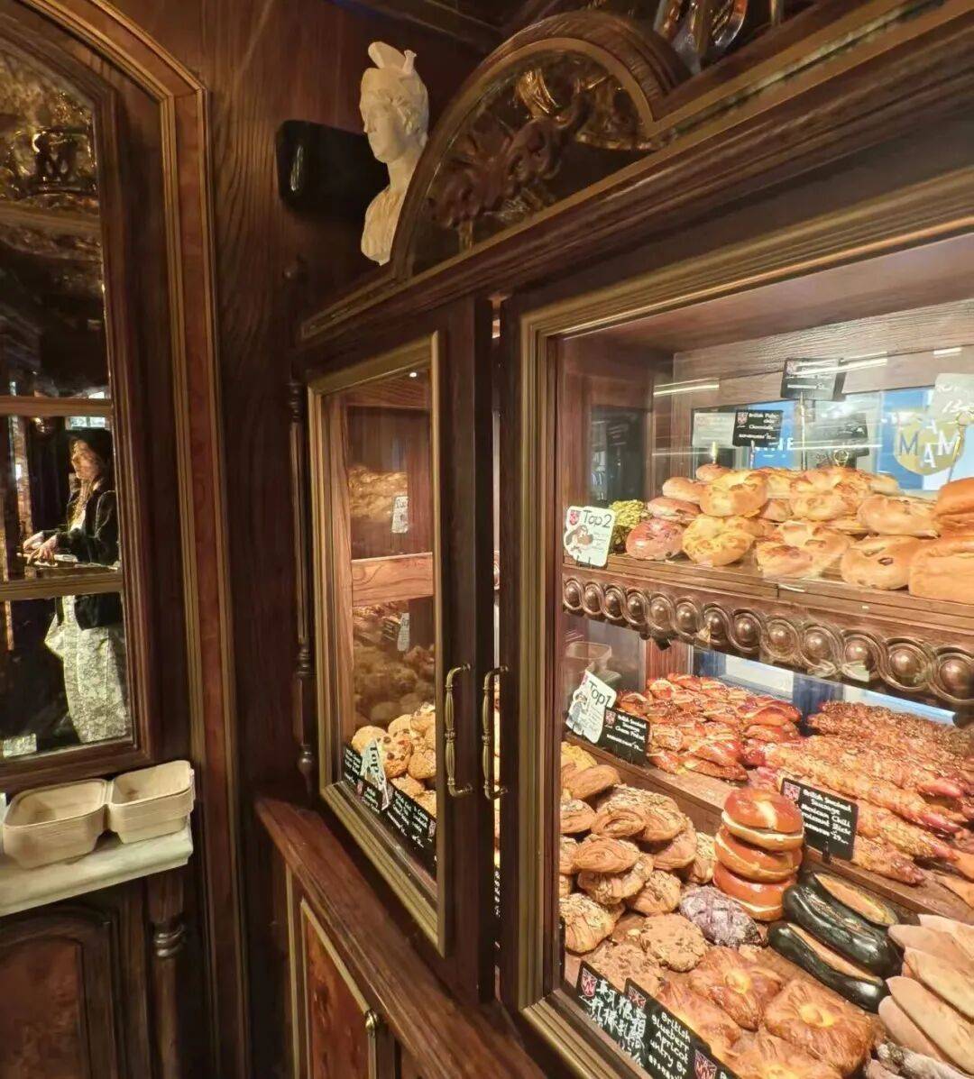 35元一个的“沪币”面包<strong></p>
<p>连云港股票</strong>,在四线小城杀疯了