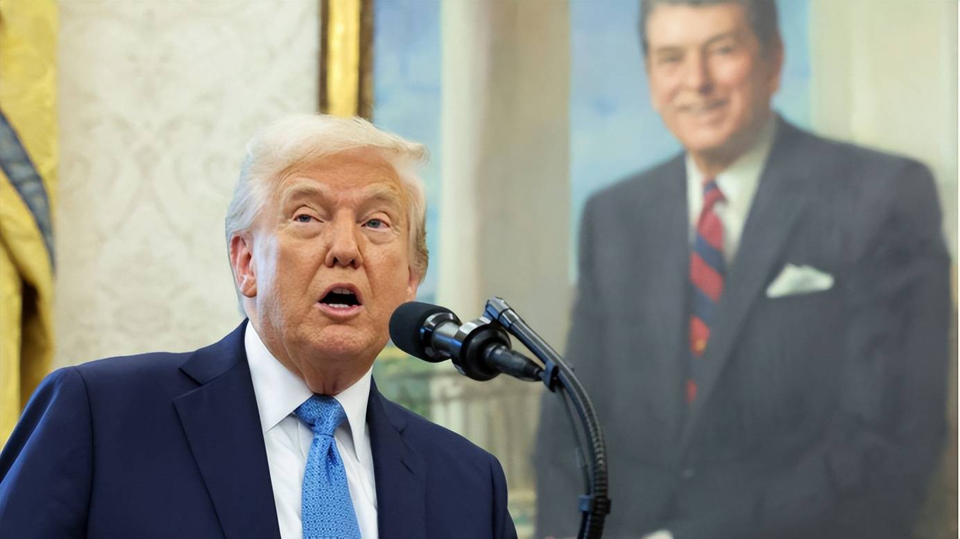 美再对中强硬<strong></p>
<p>东吴证券股票</strong>,特朗普下令,禁止对华出售最强芯片,黄仁勋说了句大实话