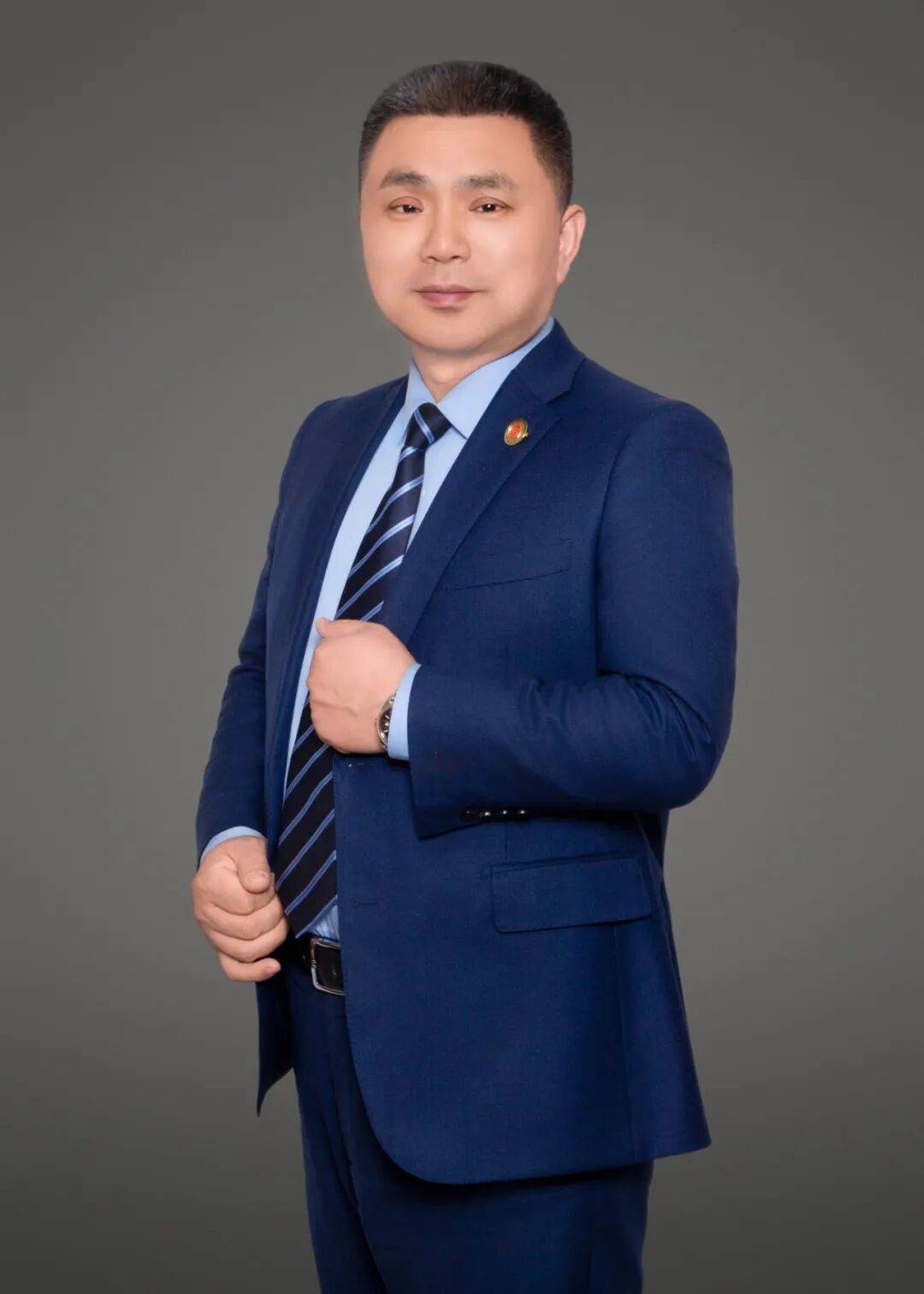 二姐夫帮忙装修房子<strong></p>
<p>东吴证券股票</strong>,铺瓷砖后卷走3万多装修款,这是违约还是诈骗?