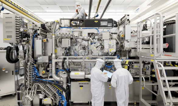 来得真快!安世第二波报复开始<strong></p>
<p>正荣股票</strong>,荷兰已切断供应?中方以1挑27国,商务部把话说的很重